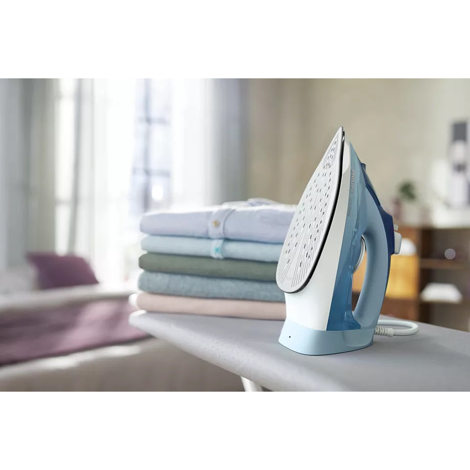 Philips 5000 Series Steam iron DST5030 White Blue