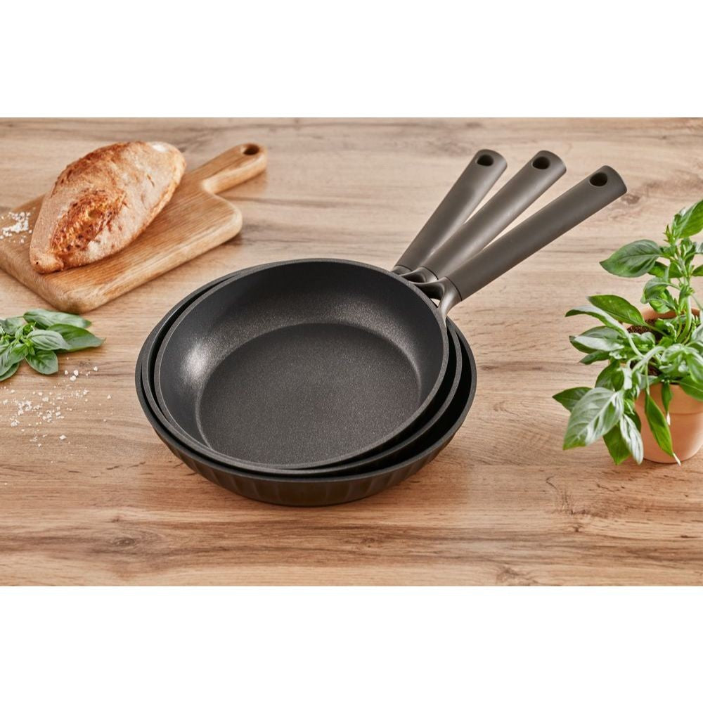 Resto Kitchenware Ascella Frypan 24cm/26cm/28cm
